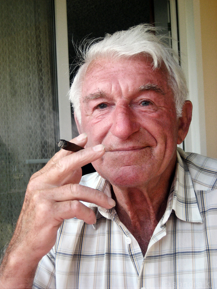 Älterer Mann Foto & Bild erwachsene, menschen im alter, menschen Bilder auf