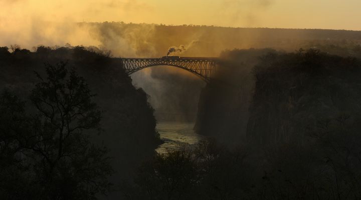 Afrika; Zimbabwe 2013 (7) Morgens in Victoria Falls