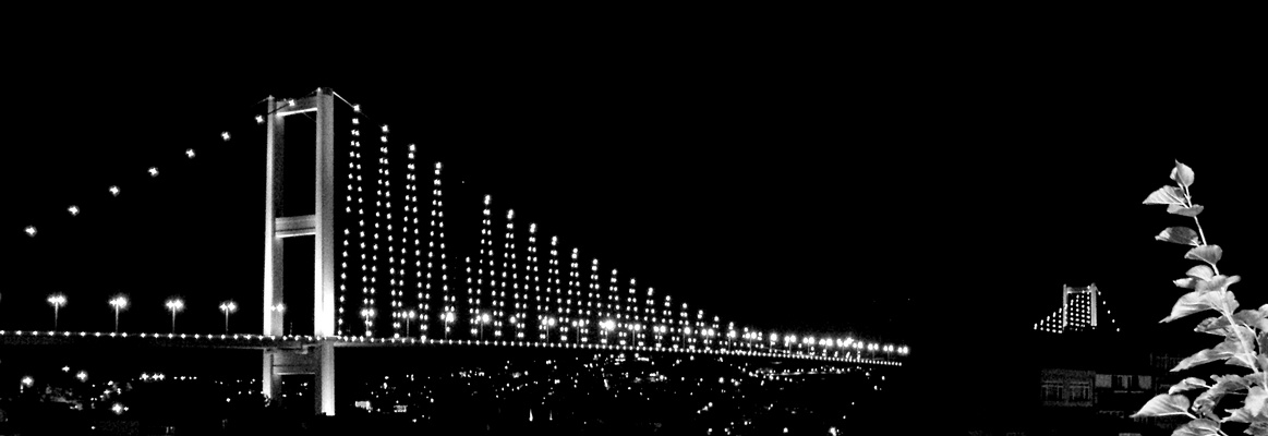 César GHAOUTI Crossing the Bridge, Bosphore, Turquie