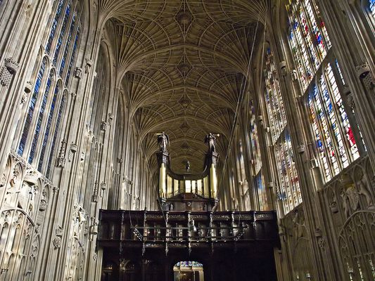 Chapelle de King’s College -- Vue intérieure vers l’est, le jubé (1532-36) et son orgue