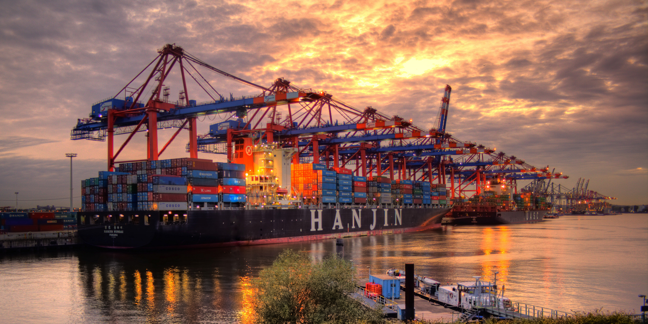 Containerhafen in Hamburg Foto & Bild | körperdetails, menschen Bilder