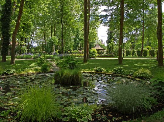 Dans le parc des Prés d’Eugénie -- Eugénie-les-Bains -- In dem Park der « Prés d’Eugénie »
