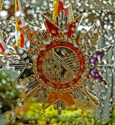 Der bunte, fröhliche Karneval läßt sich auch durch Regen nicht erschüttern