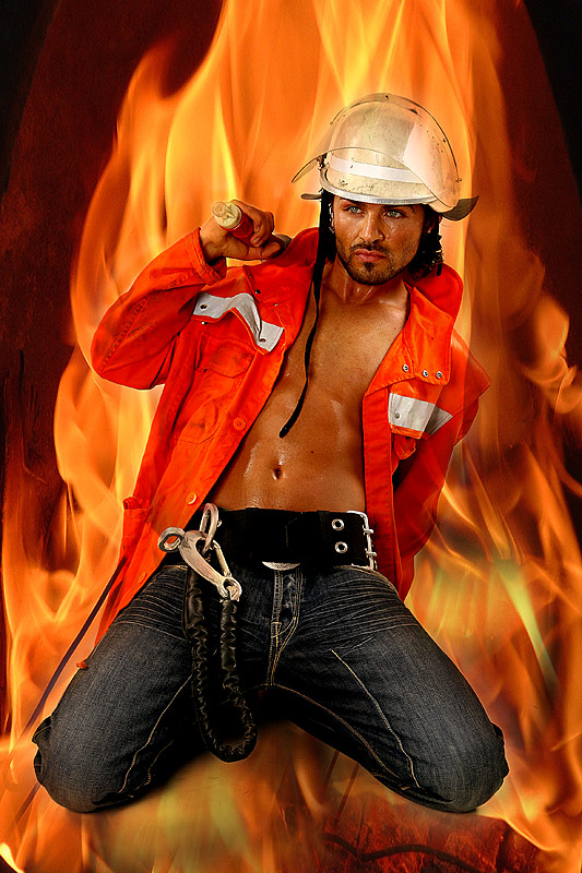 Der Feuerwehrmann Foto & Bild  portrait, portraitfotografie männer 