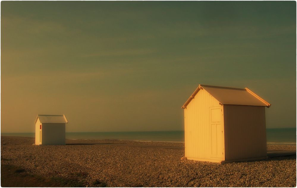 DESERTES AU SOLEIL COUCHANT