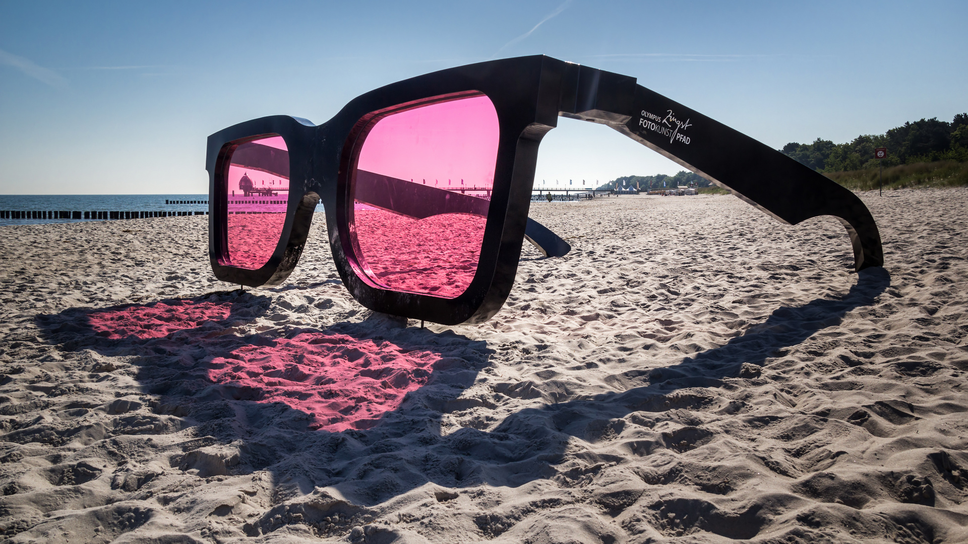 Die rosarote Brille Foto & Bild ostsee, strand, rosa Bilder auf