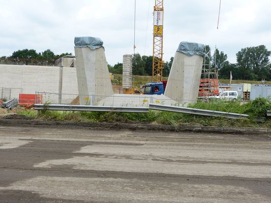 Dort wo vor 8 Tagen auf dieser alten A 30 Fahrbahn noch der Verkehr nach Osnabrück lief