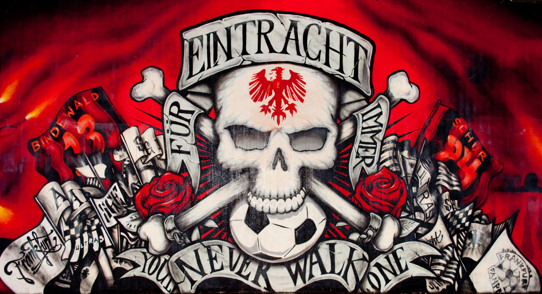 Eintracht Frankfurt You`ll never walk alone Foto & Bild streetart