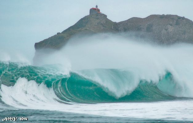 ERMITA de San Juan de GAZTELUGATXE (PAIS VASCO). In Memoriam Mª ISABEL CALVO MARCOS.