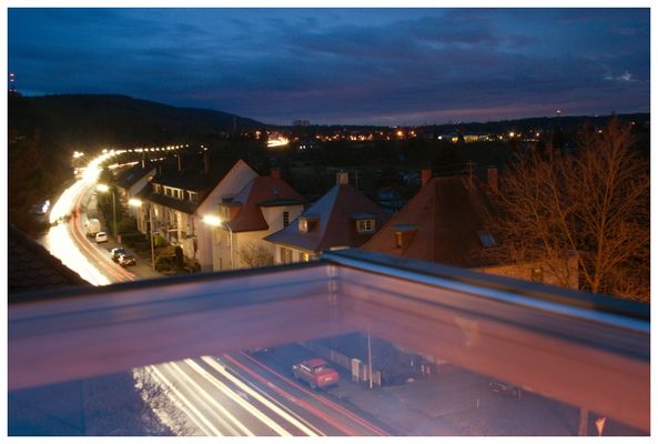 erst abends kam ich mit meinem fliegenden teppich in karlsruhe an. diese langsame möhre.