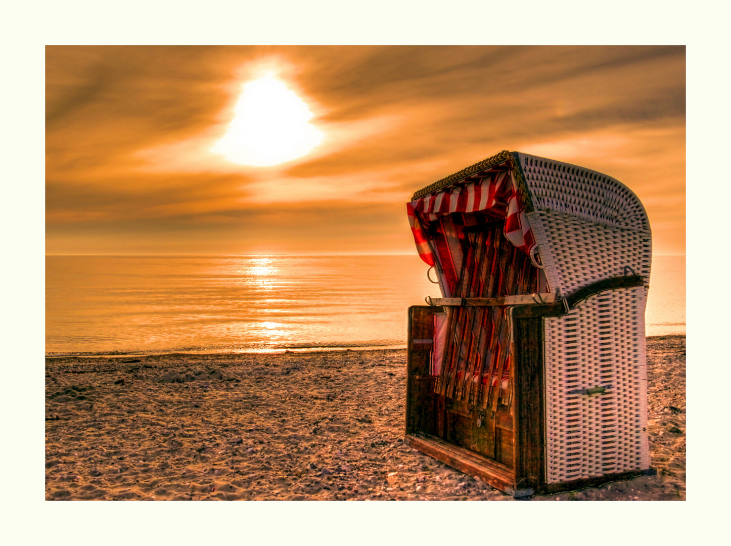Strandkorb Sonnenuntergang sdatec.com