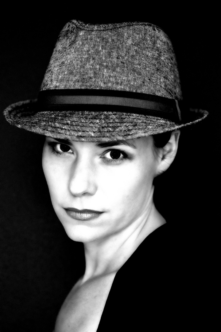 Frau mit Hut Foto &amp; Bild portrait, portrait frauen, studio Bilder auf