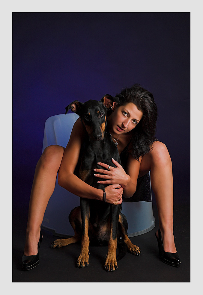 frauen wandern mit hund