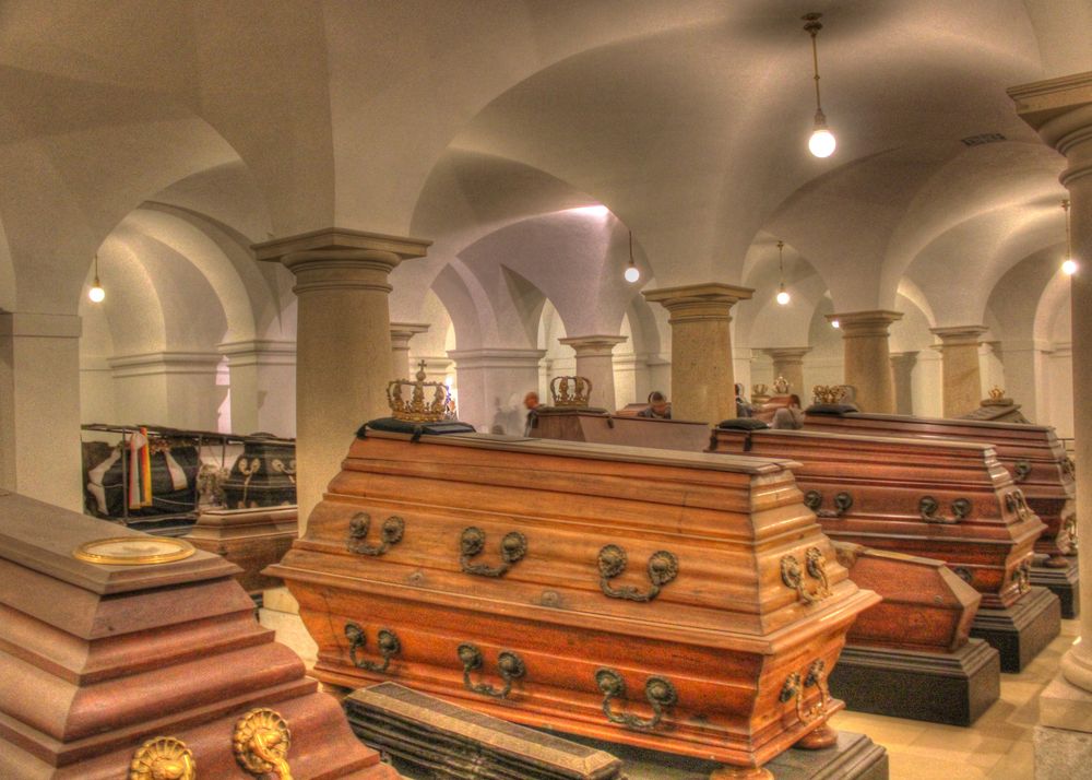 Wie Lange Dauert Die Verwesung In Einer Gruft Gruft Foto & Bild | architektur, sakralbauten, innenansichten kirchen