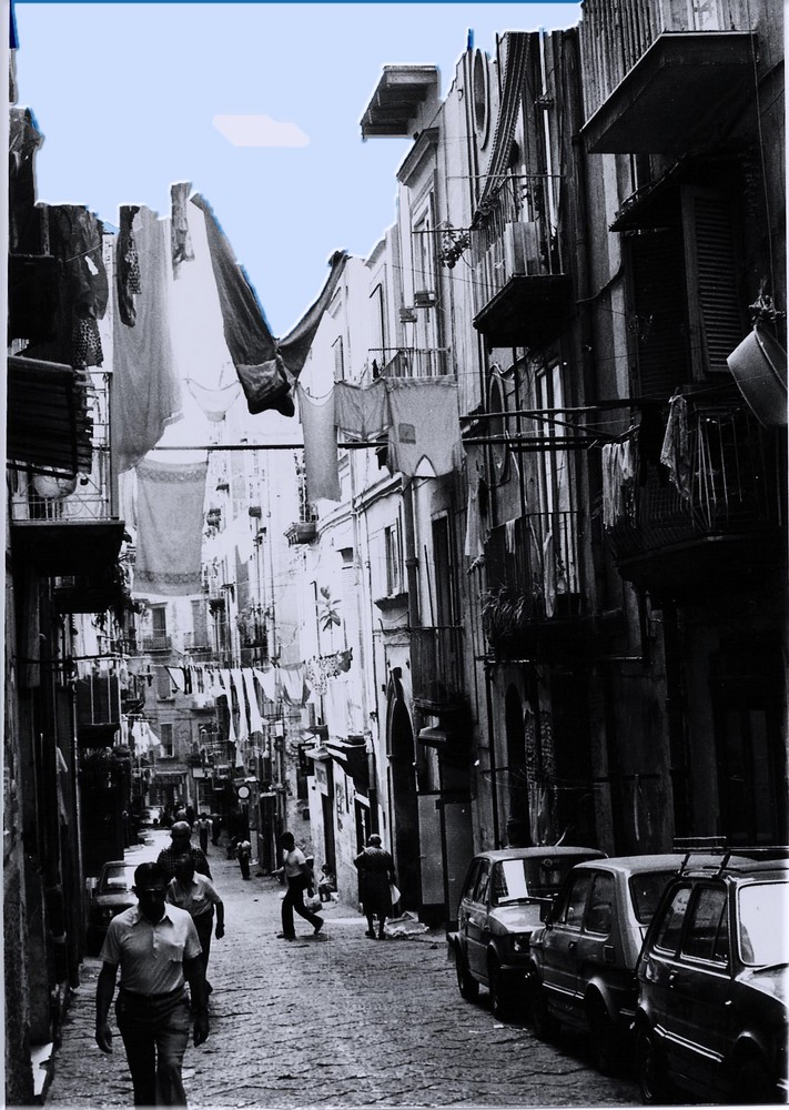IL cielo sopra i vicoli di Napoli Foto Immagini esperimenti