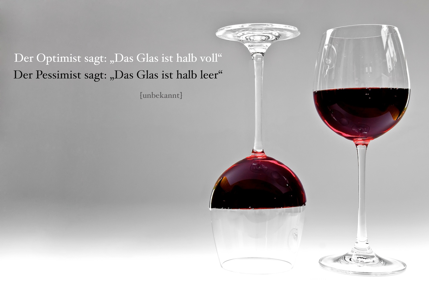 Ist das Glas nun halb voll oder halb leer??? Foto & Bild stillleben