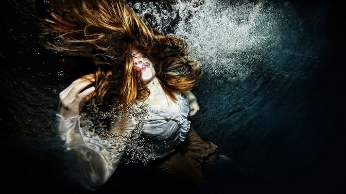 jumping Dolly.. / Unterwasserfotos - Unterwasserfotoshooting - Underwaterphotography