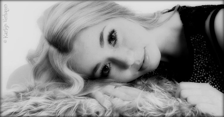 Karlijn Verhagen - Foto meiner Youtube-Freundin Karlijn - Bea mit PaintShop - III