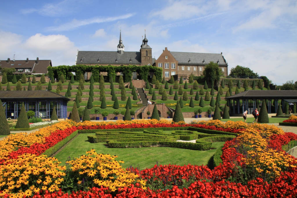 Klostergarten vom Kloster Kamp in KampLintfort Foto