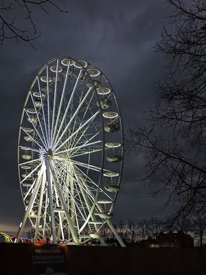 La grande roue de Parker’s Piece la nuit -- Das Riesenrad von Parker’s Piece in der Nacht