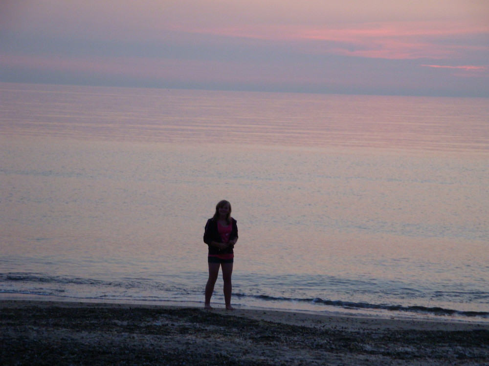 Mädchen am strand flirten