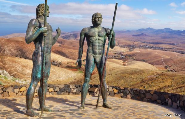 MIRADOR de GUISE Y AYOSE (FUERTEVENTURA). Dedicada a Francisco José Chapela Posse.