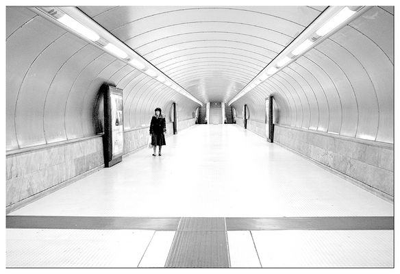 Mostra collettiva "... dal buio infero alla città di luce" - 18. Walking alone