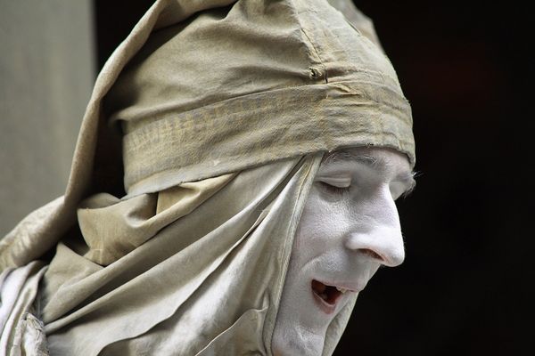 Mostra online di Maurizio Bartolozzi "Il palcoscenico della strada" - 5. Dante