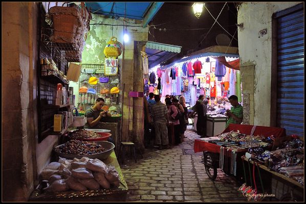 Mostra online di Natale De Risi "La Medina et le nuits de Ramadan" - 4. Alla periferia del Souk