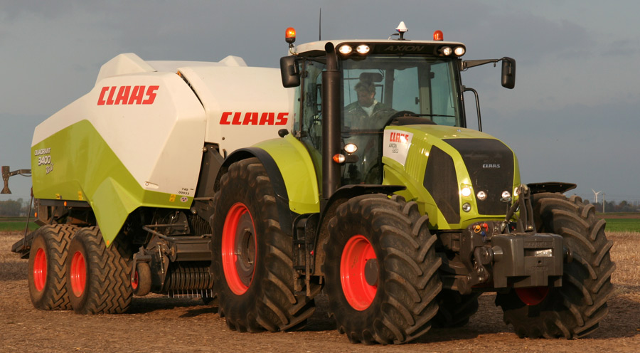 Neuer Traktor Axion von Claas Foto & Bild industrie und technik