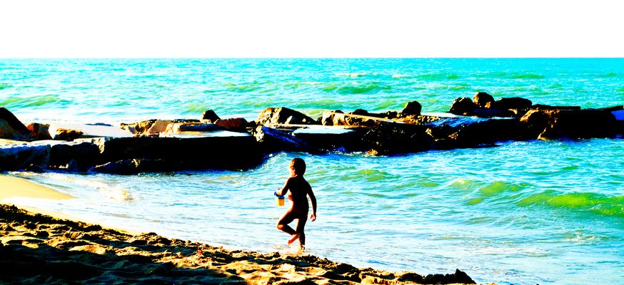 NON SI VOLEVA BAGNARE I PIEDI........................................................