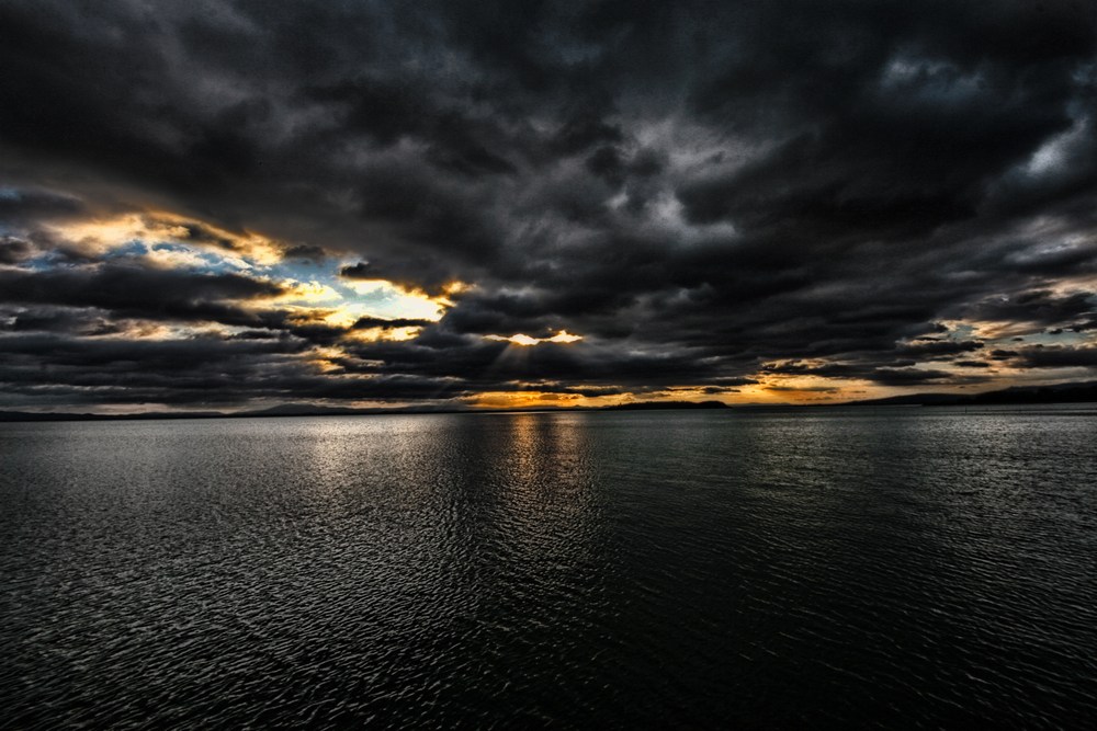 Nuvola nera…. Foto % Immagini| paesaggi, laghi e fiumi, la fotografia