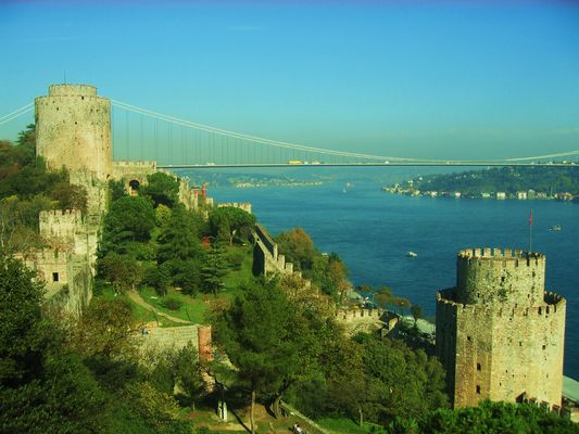 Pinar BAGDATLIOGLU Pont de Bosphore, Turquie