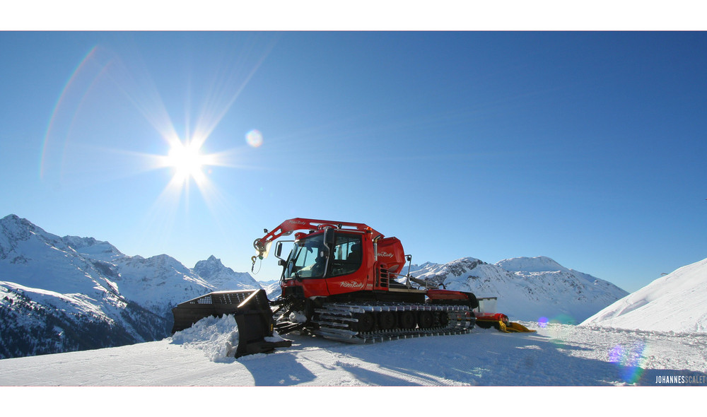Pistenbully 300 Polar mit Winde ::.. Foto & Bild | autos & zweiräder