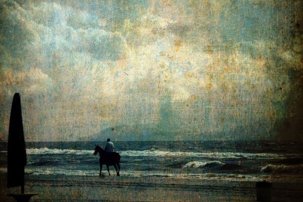 Quel momento ero nello stato d'animo disteso di chi si prepara a una bella passeggiata.(B.Yoshimoto)