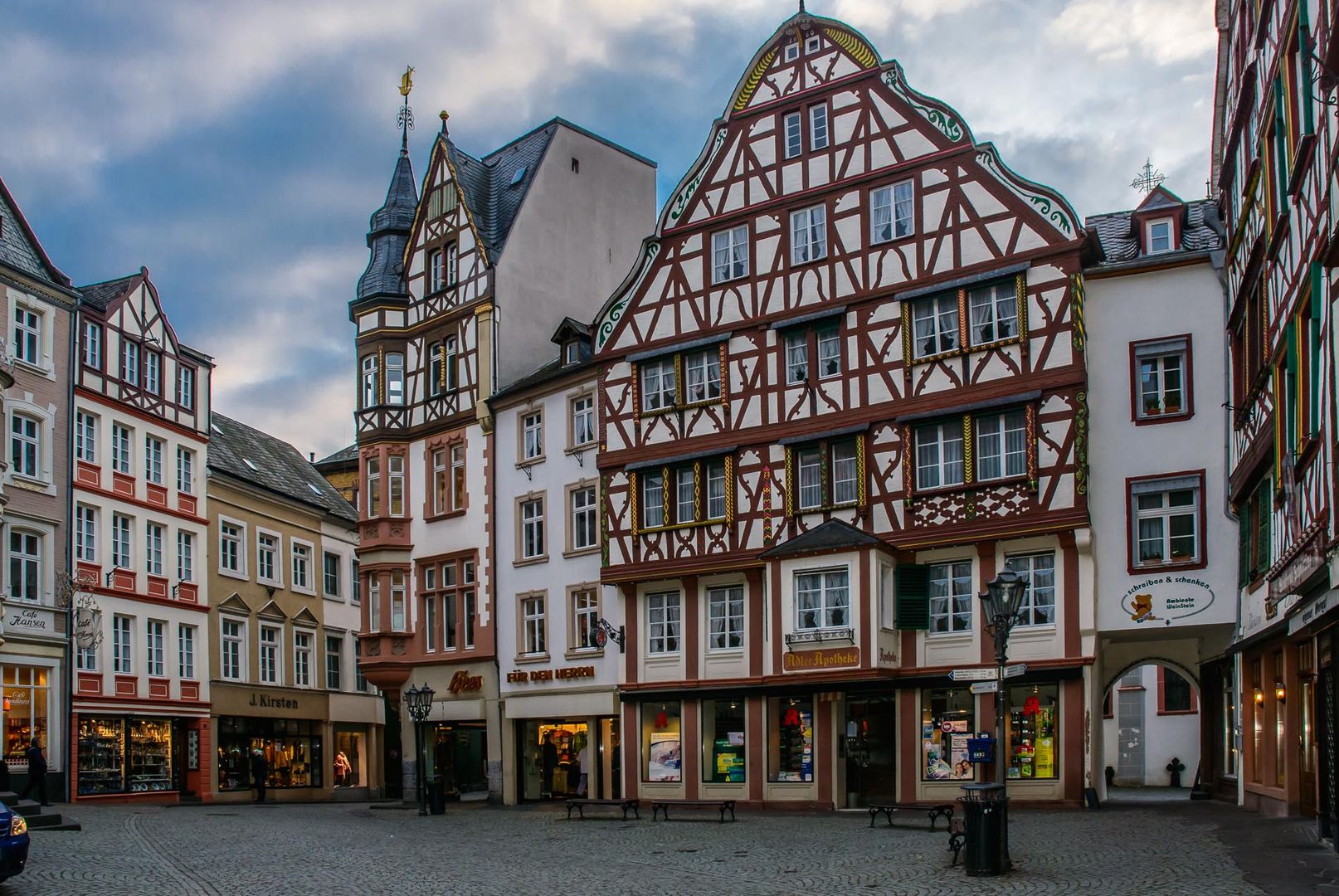 Schöne alte Fachwerkhäuser Foto & Bild | world, altstadt, fachwerk