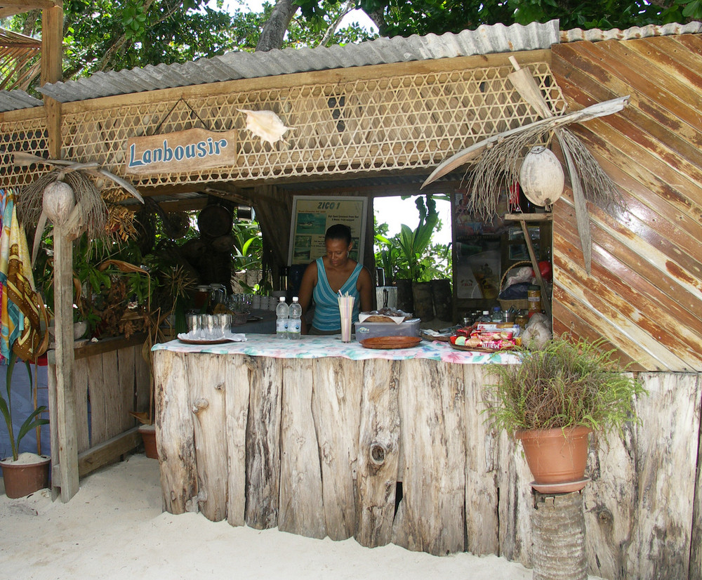 Seychellen Strandbar auf der Insel La Digue Foto &amp; Bild