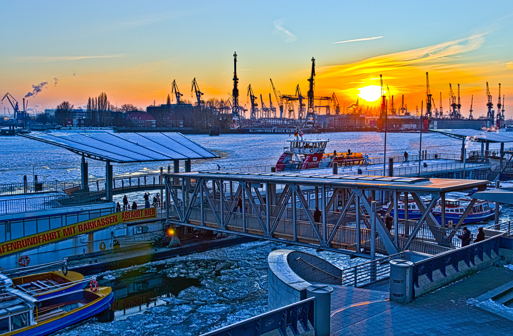 st-pauli-landungsbr-cken-winter-foto-bild-deutschland-europe