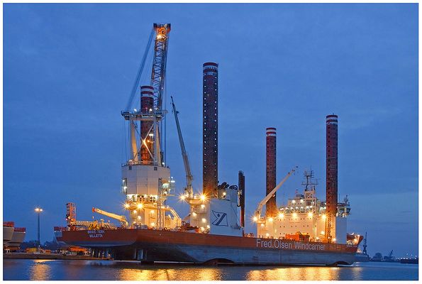 Teil -11- :Maritime Arbeitswelten in Bremerhaven am 6.3.2014 "Schweben u.Ladung nehmen ....."