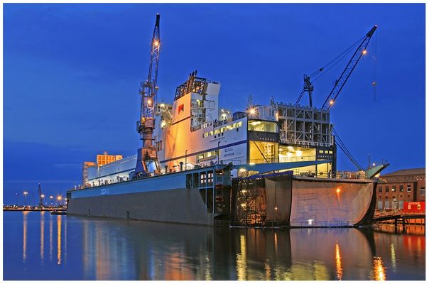 Teil -15- :Maritime Arbeitswelten in Bremerhaven am 19.9.2014 " Rund um die Uhr, Zeit ist Geld ...."