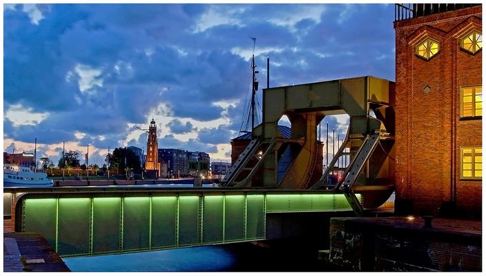 Teil --19--:Havenwelten Bremerhaven am 15.9.2014 „Technik Anno 1926/28, Verbindung zw. Ost & West"