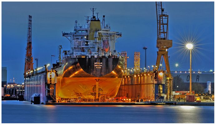 Teil -- 6 -- : Maritime Arbeitswelten in Bremerhaven am 7.4.2013 „Arbeit u. Licht "