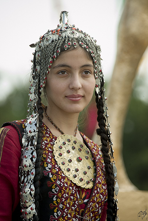 Traditional Turkmen Girl (2) Foto & Bild asia, central asia