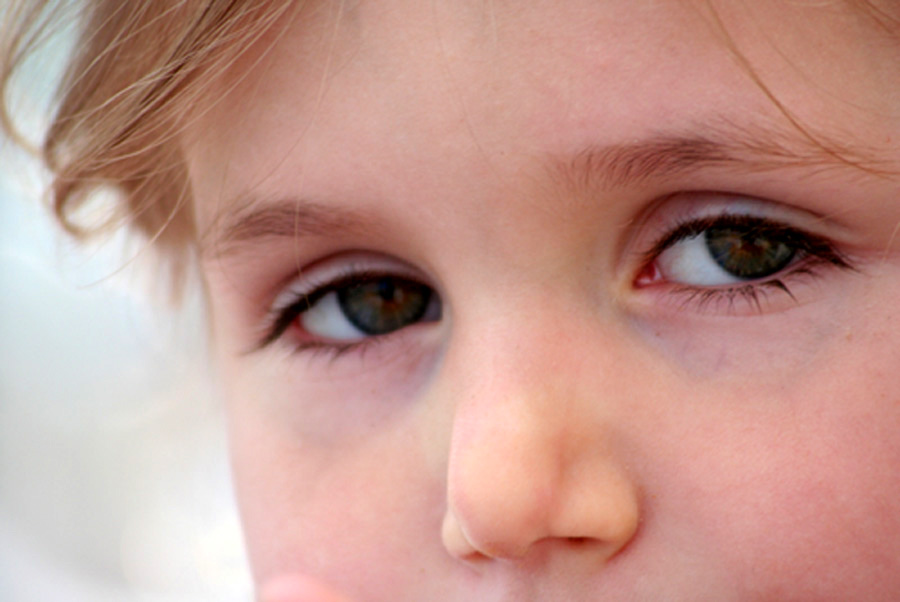 Traurige Kinderaugen Foto & Bild kinder, menschen Bilder auf