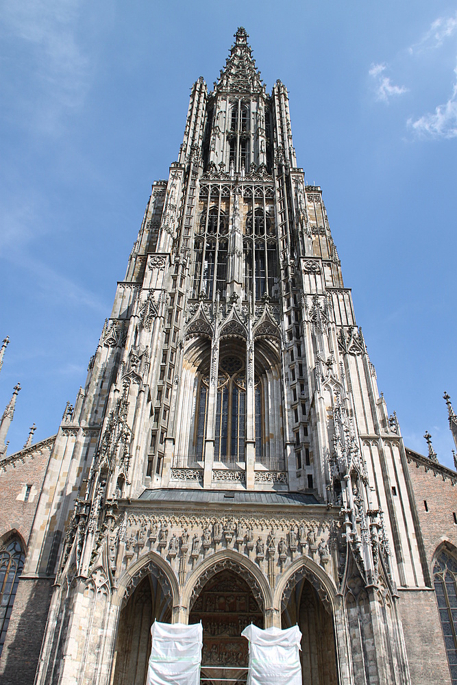 Ulmer Mnster Der 161,53 M Hohe Turm Ist Der Hchste Kirchturm Der Welt