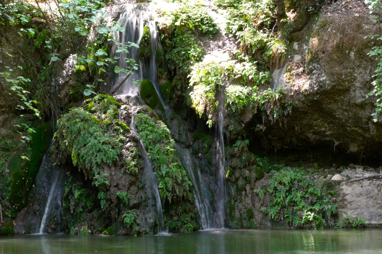 Wasserfall auf Rhodos ( Wasserfall auf Rhodos (
