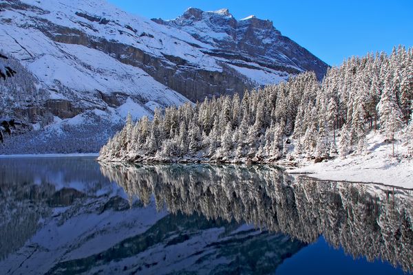 Winter am Oeschinensee! - Ce beau lac de montagne se trouve à 1578 mètres d'altitude.