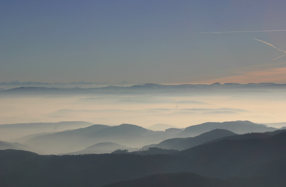 003 Blick vom Belchen zu den Alpen