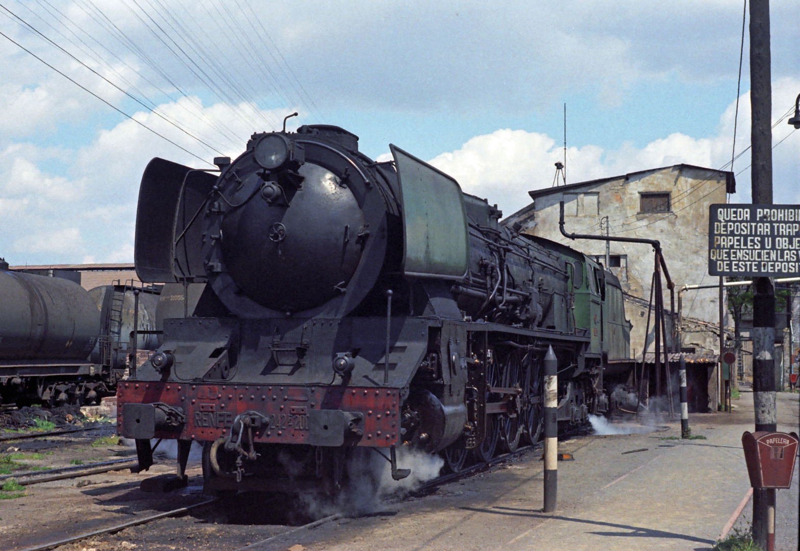 003-Spanien-RENFE-242F_200x