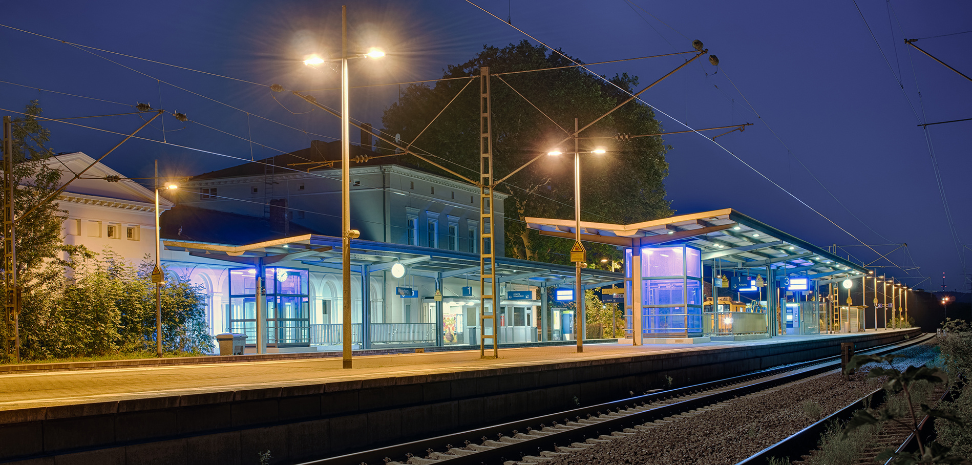 0070SC-75SC Bahnhof Bückeburg Nacht Panorama